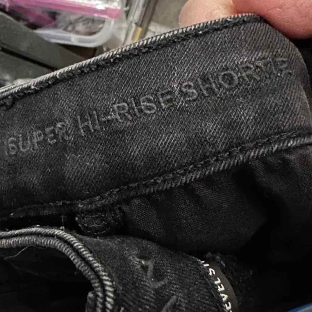 American Eagle Shorts Women's Size 0 Denim Super Hi-Rise Shortie Washed Black